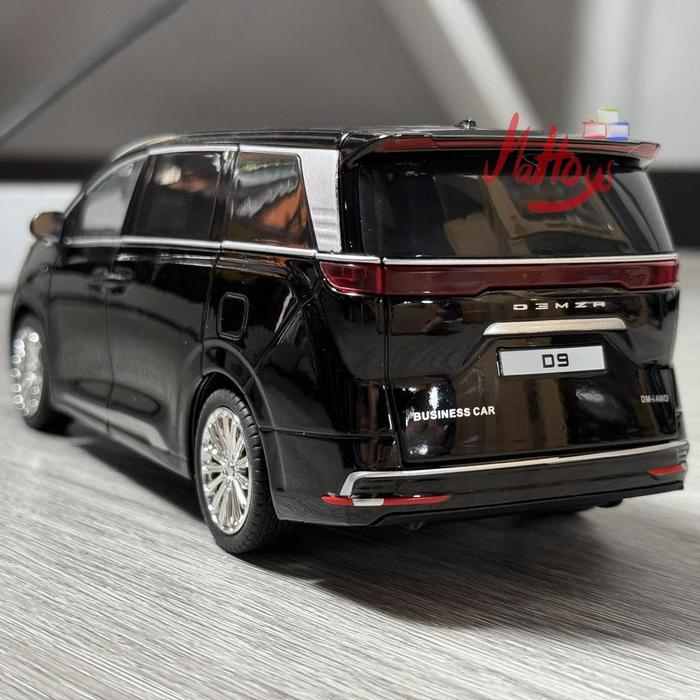 Die Cast 1 banding 24 Denza D9 Hitam