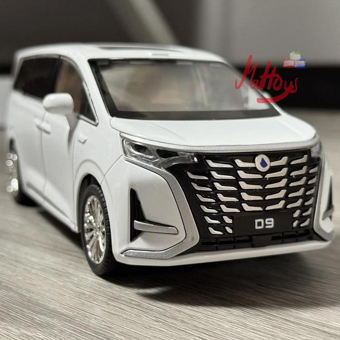 Die Cast 1 banding 24 Denza D9 Putih